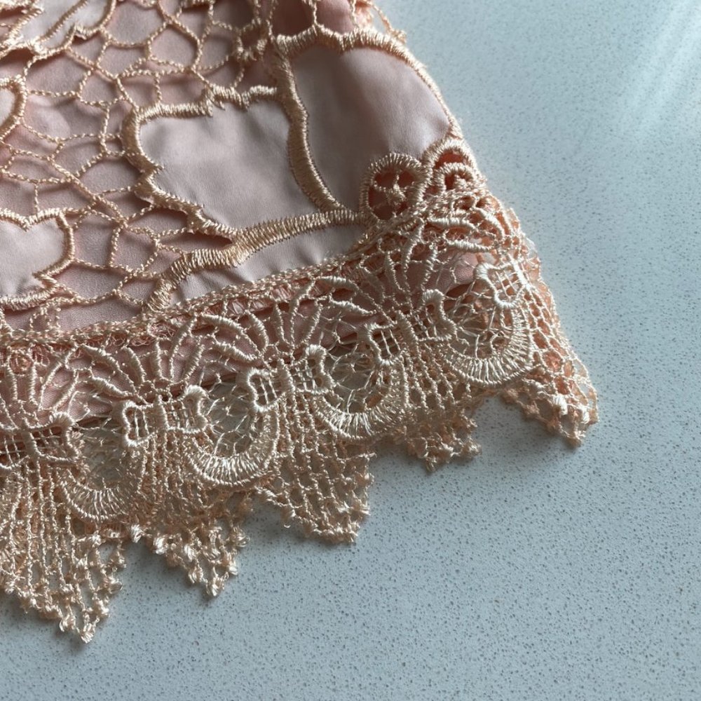 Lovers + Friends 'Caspian' Shift Dress - Picture 7 of 9